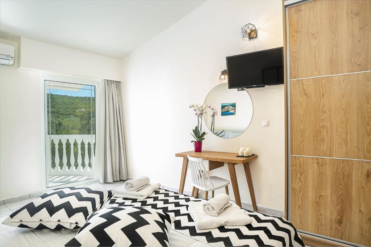 Sunrise Rent Rooms อามูดี ภายนอก รูปภาพ